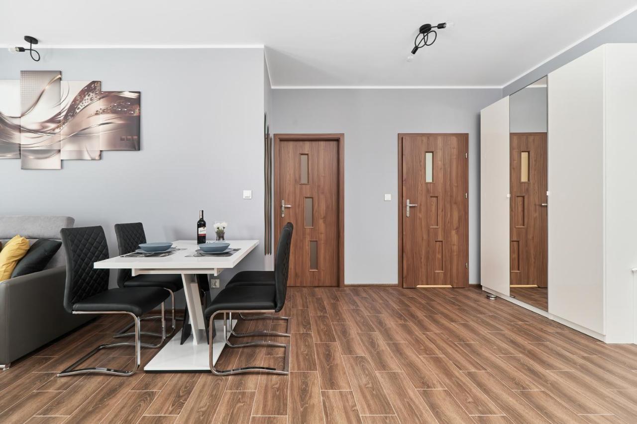 Apartments Wroclaw Jana Pawla II With Free Parking Wroclaw By Noclegi Renters المظهر الخارجي الصورة