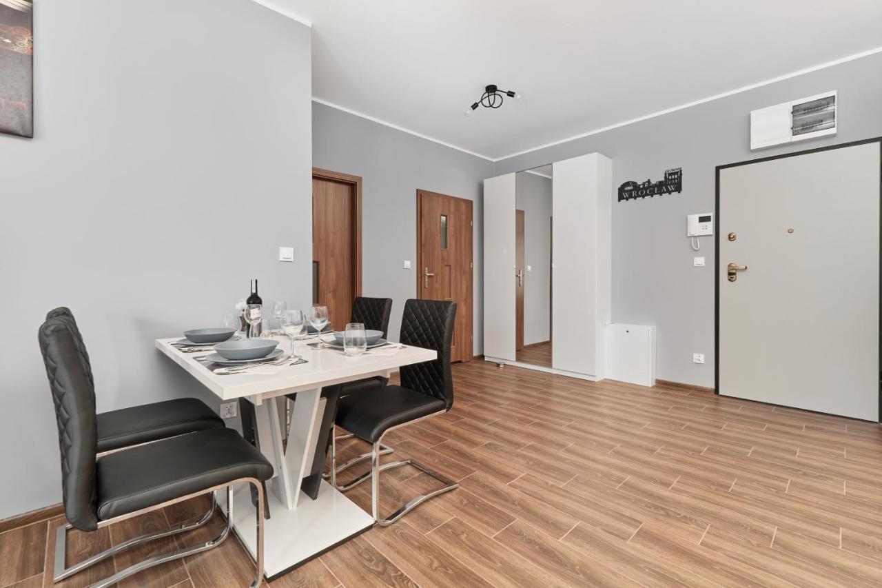 Apartments Wroclaw Jana Pawla II With Free Parking Wroclaw By Noclegi Renters المظهر الخارجي الصورة