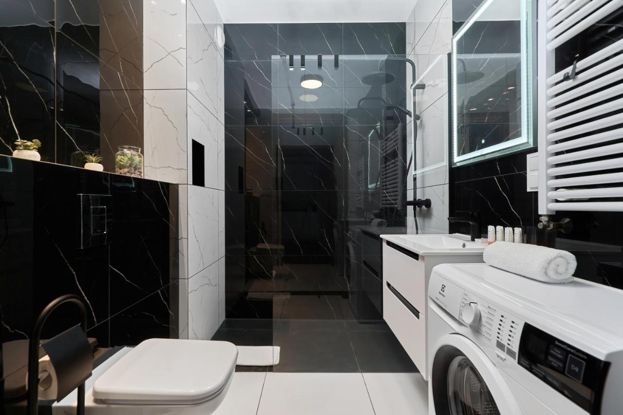 Apartments Wroclaw Jana Pawla II With Free Parking Wroclaw By Noclegi Renters المظهر الخارجي الصورة